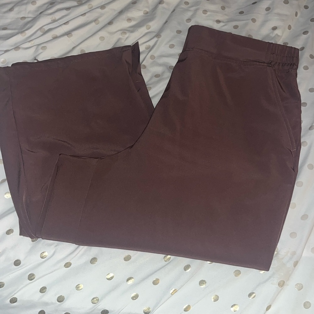 Athleisure pants, size M